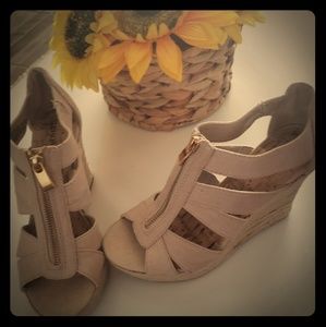 Size 7 wedges